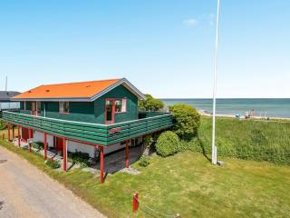 Holiday Home Eldar - 5m from the sea by Interhome - 8