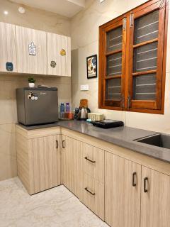 Cozy 1BHK with Pool and Balcony in Tapovan - 5