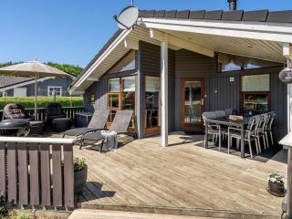Holiday Home Ela - 500m from the sea by Interhome - 8