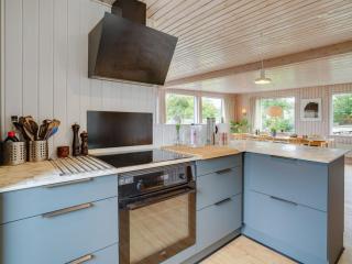 Holiday Home Sigurd - 20m from the sea by Interhome - 2