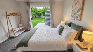 Kingscote Seaside Retreat - 4