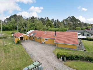 Holiday Home Hjalmar - 400m from the sea by Interhome - 8