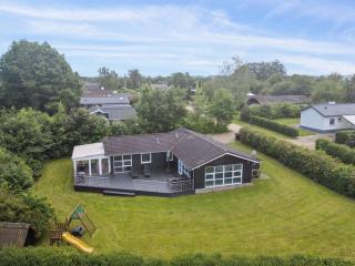 Holiday Home Peder - 950m from the sea by Interhome - 1