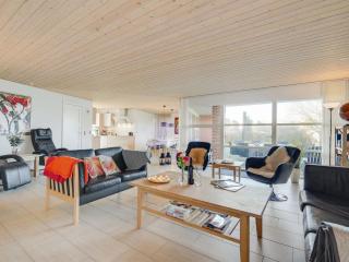 Holiday Home Fengur - 330m from the sea by Interhome - 7