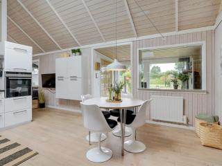 Holiday Home Kei - 75m from the sea by Interhome - 1