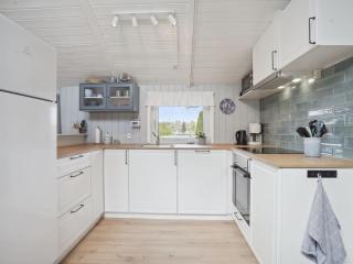 Holiday Home Petrus - 750m from the sea by Interhome - 3