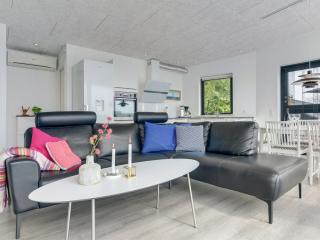 Holiday Home Florinda - 10m from the sea by Interhome - 6