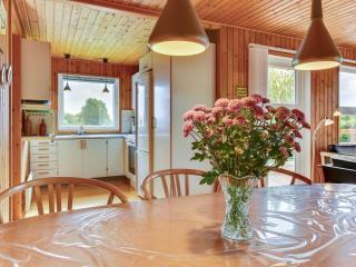 Holiday Home Ellyn - 500m from the sea by Interhome - 1