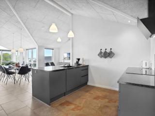 Holiday Home Helina - 180m from the sea by Interhome - 2
