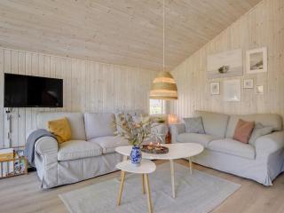 Holiday Home Bole - 400m from the sea by Interhome - 7