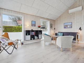 Holiday Home Gunholm - 150m from the sea by Interhome - 1