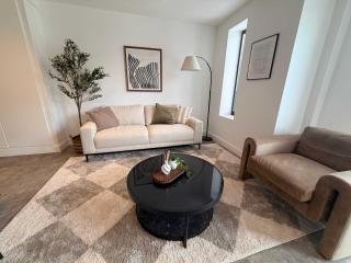 Royal Oak Luxe Luxury 2-Bed Apartment - 5