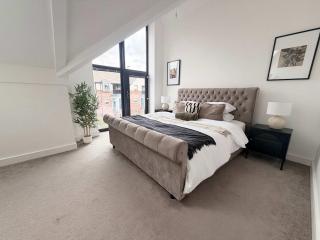 Royal Oak Luxe Luxury 2-Bed Apartment - 9
