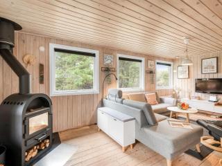 Holiday Home Toimi - 500m to the fjord by Interhome - 2