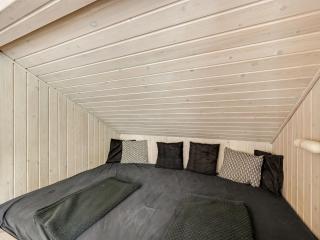 Holiday Home Wenche - 600m to the fjord by Interhome - 2