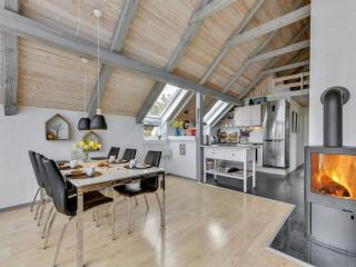 Holiday Home Gizella - 850m to the fjord by Interhome - 4
