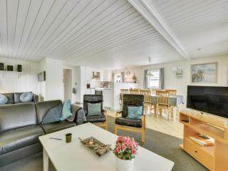 Holiday Home Elizabeth - 400m to the fjord by Interhome - 5
