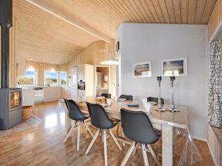 Holiday Home Ellis - 700m to the fjord by Interhome - 3