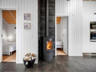 Holiday Home Ketilbiorn - 1-2km to the fjord by Interhome - 1