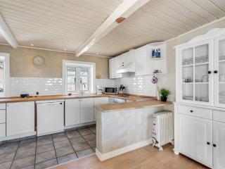 Holiday Home Merrit - 4-6km to the fjord by Interhome - 6