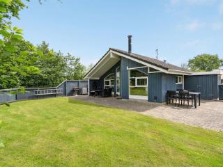 Holiday Home Jarik - 1-2km to the fjord by Interhome - 0
