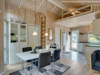 Holiday Home Jarik - 1-2km to the fjord by Interhome - 4