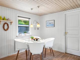 Holiday Home Sebine - 400m to the fjord by Interhome - 3