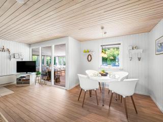 Holiday Home Sebine - 400m to the fjord by Interhome - 4