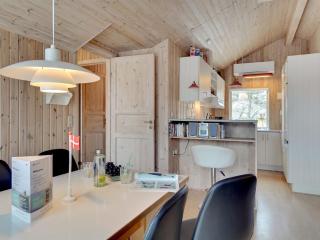 Holiday Home Halla - 200m to the fjord by Interhome - 2