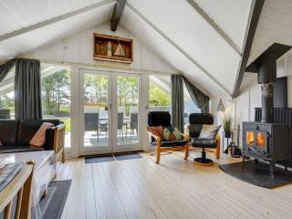Holiday Home Hjalmara - 900m from the sea by Interhome - 7