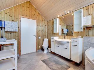 Holiday Home Bente - 800m from the sea by Interhome - 3