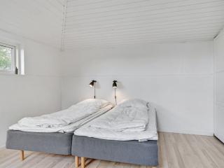 Holiday Home Frauke - 1km from the sea by Interhome - 2