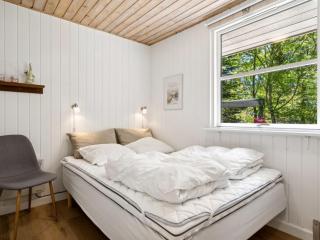Holiday Home Hunding - 7km from the sea by Interhome - 5