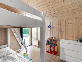 Holiday Home Swale - 500m from the sea by Interhome - 6