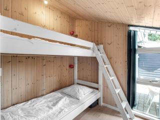 Holiday Home Swale - 500m from the sea by Interhome - 7