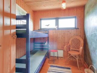 Holiday Home Bryndis - 300m from the sea by Interhome - 4
