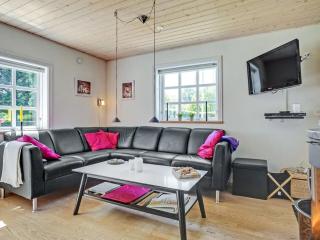 Holiday Home Edele - 800m from the sea by Interhome - 9