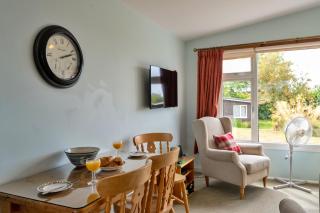 Finest Retreats - Foxgloves Bungalow - 1