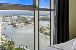 Chevron Ocean View 3 Bedroom Apartments - 3