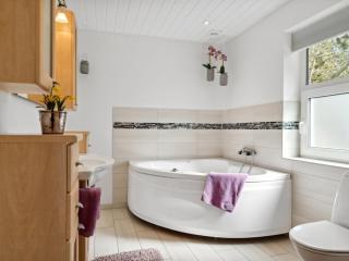 Holiday Home Alla - 500m from the sea by Interhome - 5