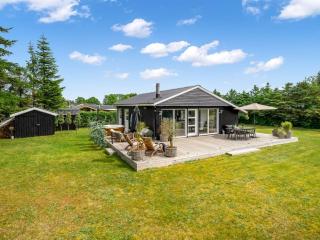Holiday Home Ingiald - 600m from the sea by Interhome - 8