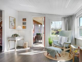 Holiday Home Sveina - 600m from the sea by Interhome - 1