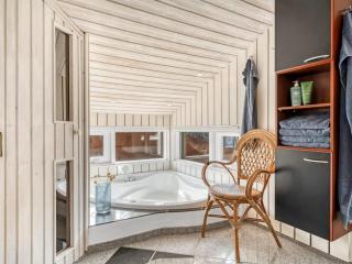 Holiday Home Nielsigne - 400m from the sea by Interhome - 5