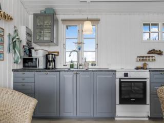 Holiday Home Stintje - 20m from the sea by Interhome - 6