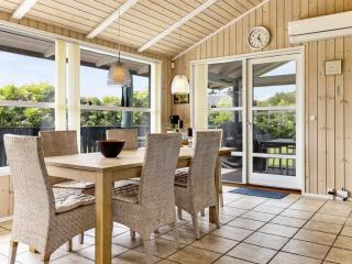 Holiday Home Tatyana - 1-0km from the sea by Interhome - 6