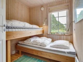 Holiday Home Syrine - 300m from the sea by Interhome - 4
