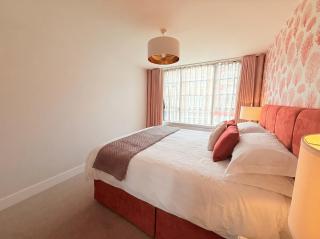 Vibrant Central Apartment with Balcony 50m from Swanage Beach - 7