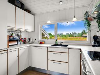 Holiday Home Bothilda - 660m from the sea by Interhome - 5