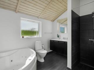 Holiday Home Frejdis - 1-1km from the sea by Interhome - 5