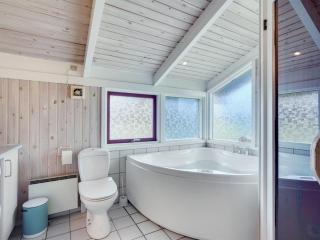 Holiday Home Bertie - 700m from the sea by Interhome - 7